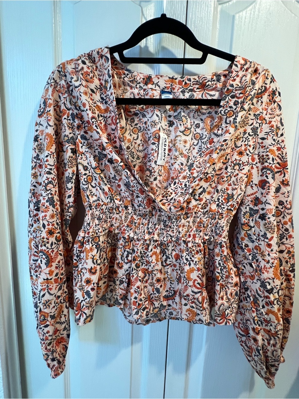 Old Navy Women’s M Cream Floral Plunge Neck Long Puff Sleeve Smocked Peplum